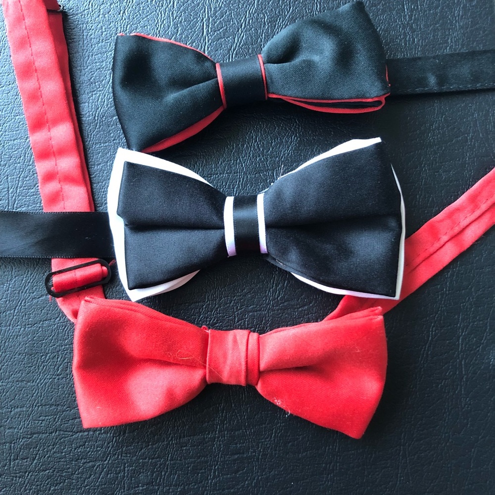 Lot of 3 clip on bow ties